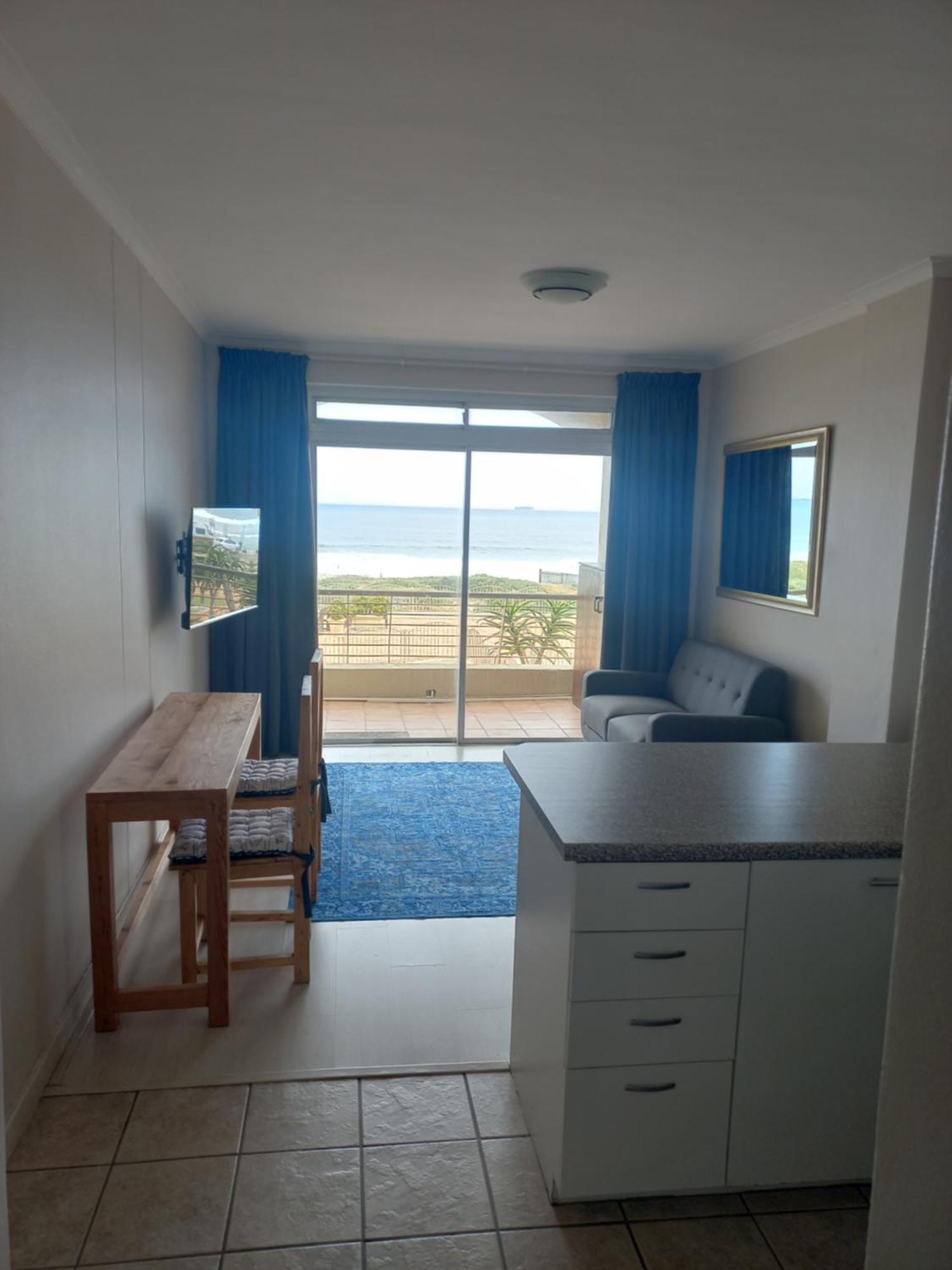 215 Sea View Apartment *